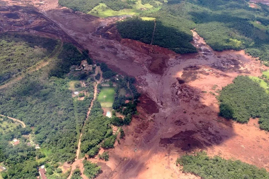 Tragédia em Brumadinho completa um mês, com mais de 130 desaparecidos