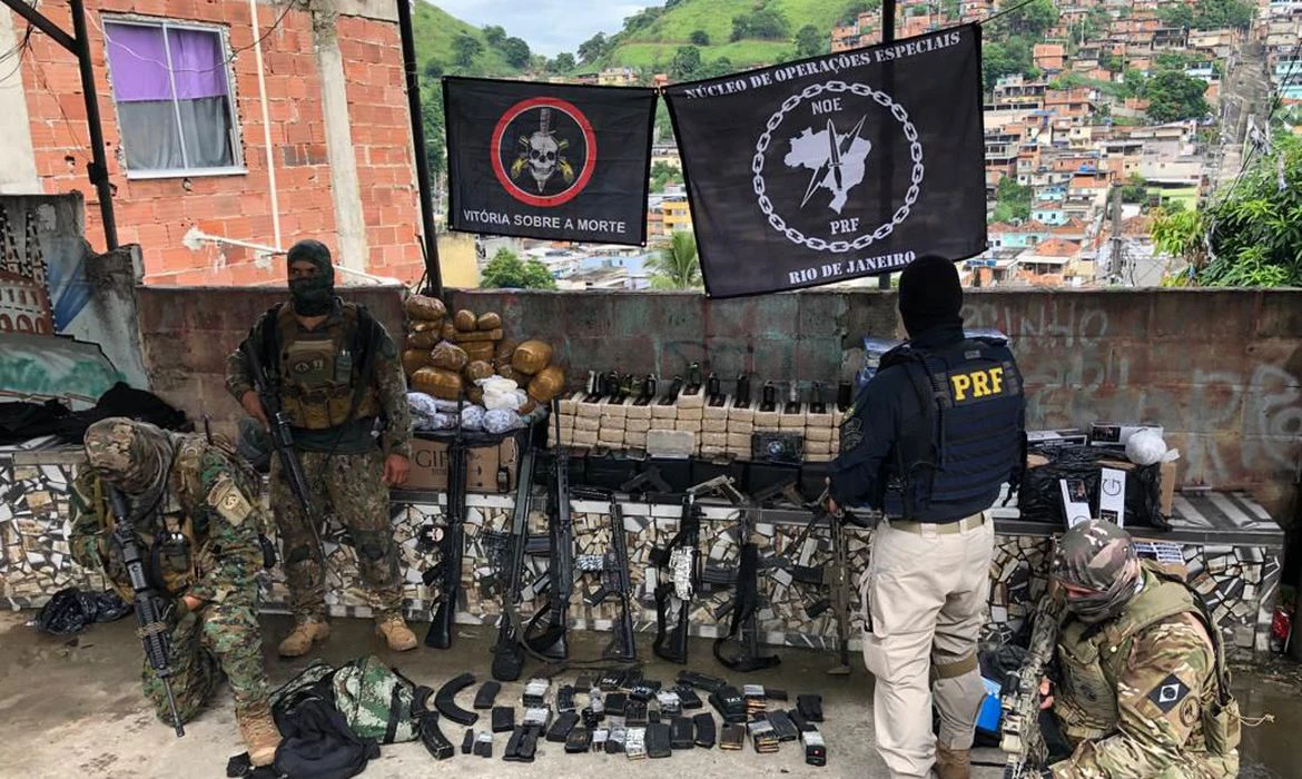 Operação da PM e PRF deixa pelo menos oito mortos no Rio de Janeiro