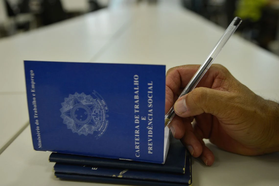 Caged: Brasil gera 155 mil empregos formais em janeiro