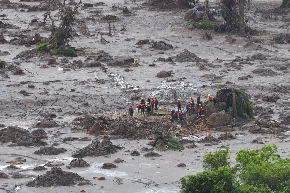 Vale prossegue com evacuações e quase mil pessoas estão fora de casa