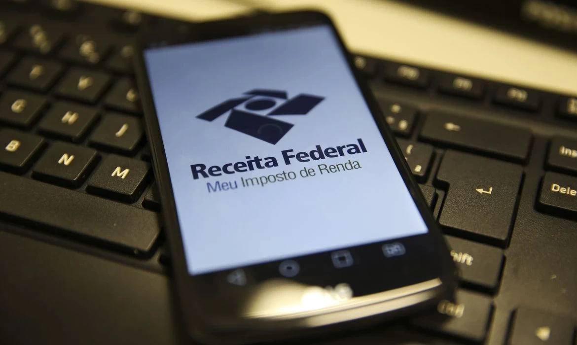 Receita libera amanhã consulta a restituição do Imposto de Renda