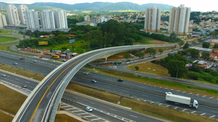 Ano Novo deve movimentar 3,6 milhões de veículos em rodovias de SP