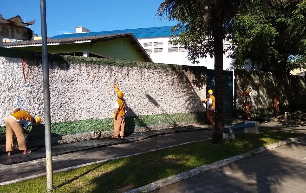 60 mil presos trabalham em São Paulo em obras de manutenção