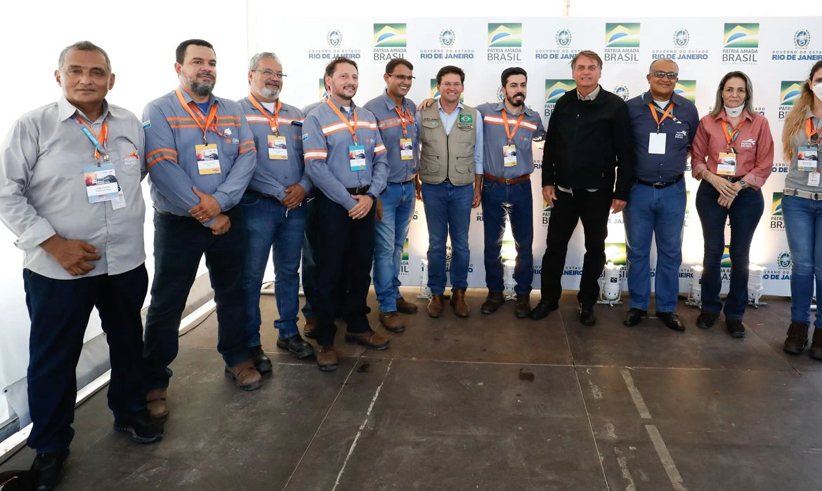 Presidente Bolsonaro inaugura pedra fundamental de termelétrica no Rio
