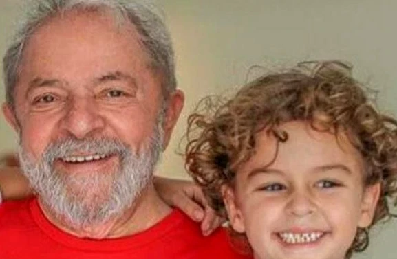 Lula pede à Justiça para comparecer a velório do neto