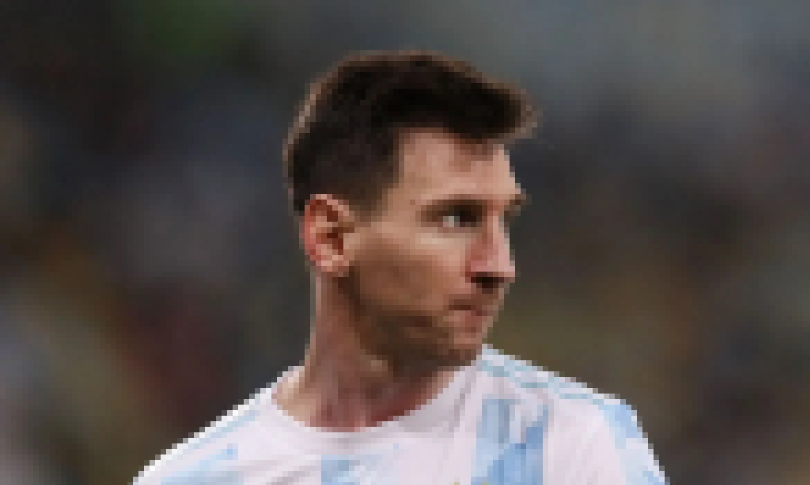 Messi começa jogando contra o Brasil pelas Eliminatórias, diz técnico
