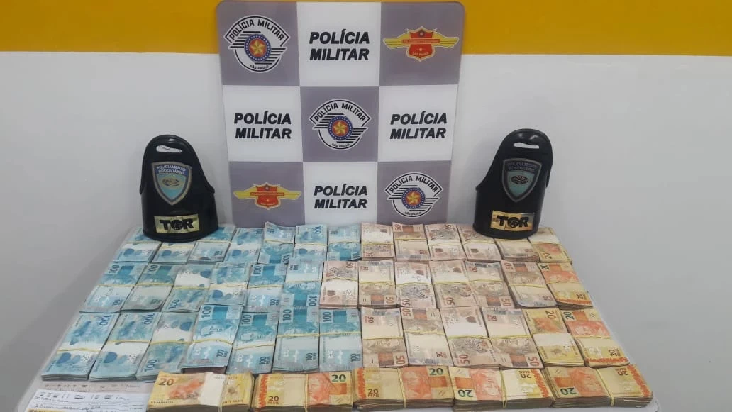 Polícia Rodoviária prende dois homens por corrupção ativa na Rodovia SP-075