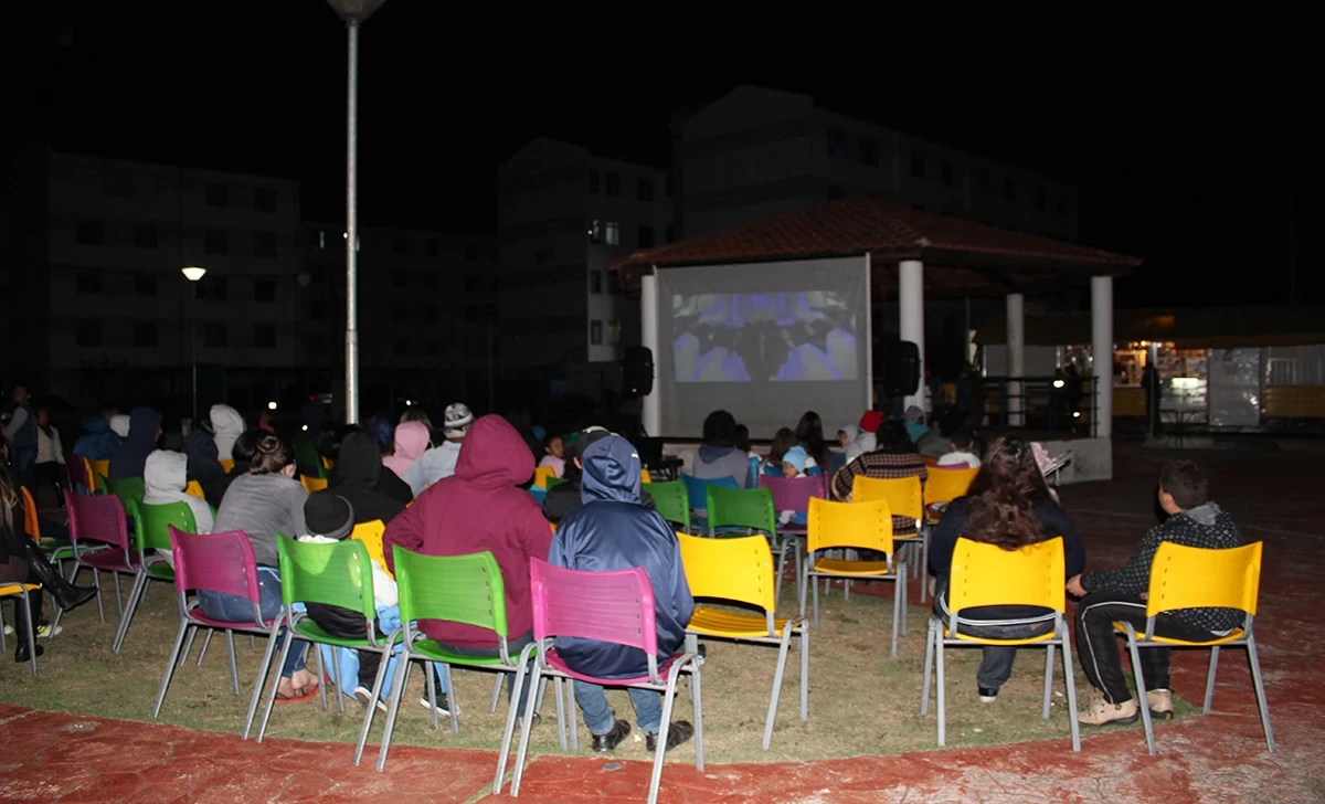 Projeto “Cinema na Praça” segue com a sua programação neste sábado em Iperó