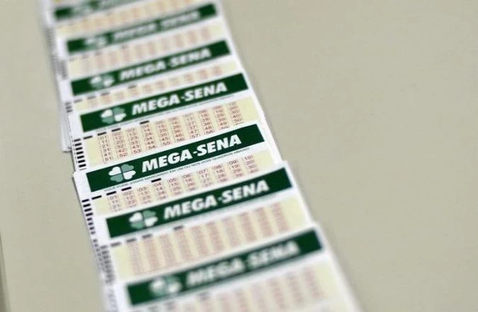 Ninguém acerta a Mega-Sena e prêmio acumula em R$ 12 milhões