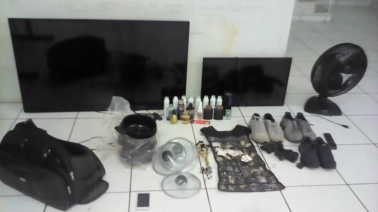 Após roubo em chácara, Polícia encontra itens furtados em carro na garagem de prédio do Carandá
