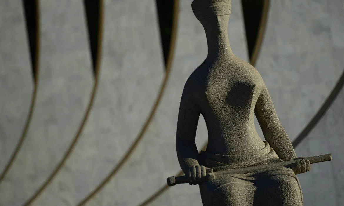 STF inicia votação sobre alterações na Lei de Improbidade