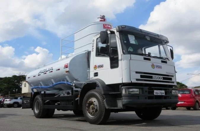 Prefeitura recebe tanque com capacidade para 10 mil litros de água