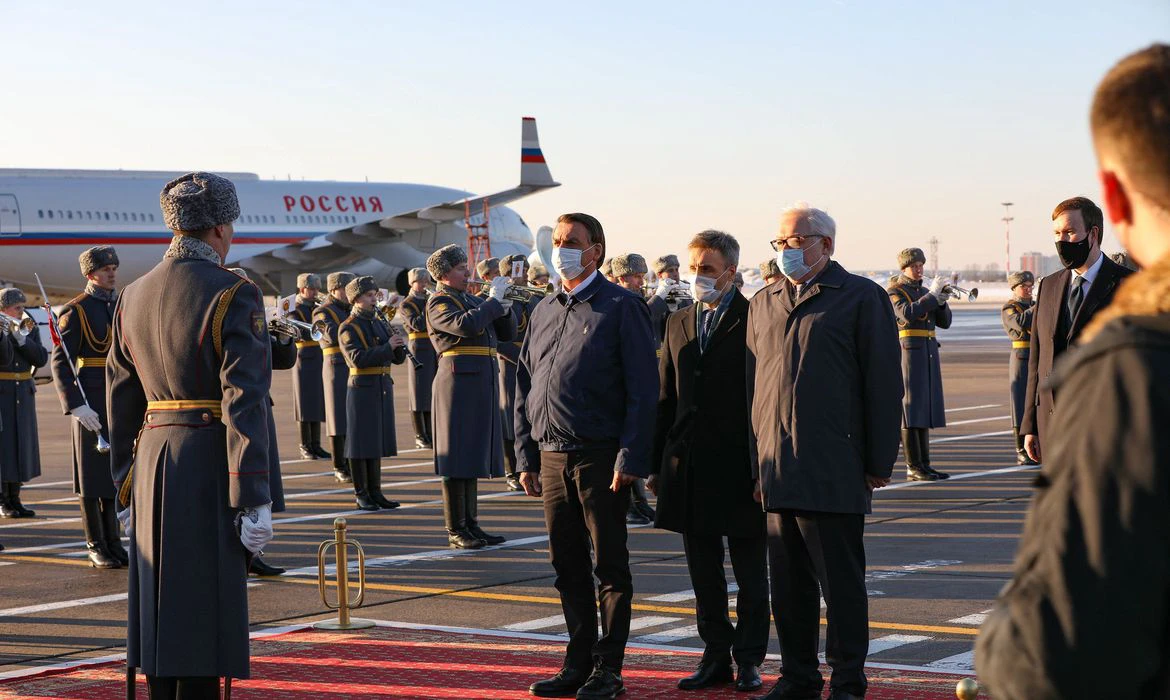 Presidente Jair Bolsonaro desembarca na Rússia