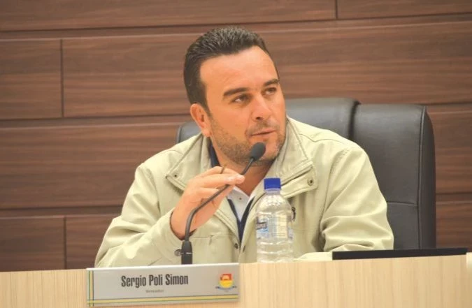 Sérgio Poli chama locutor de rádio comunitária de “canalha e cachorro”, e afirma: “vou tomar vacina contra raiva”