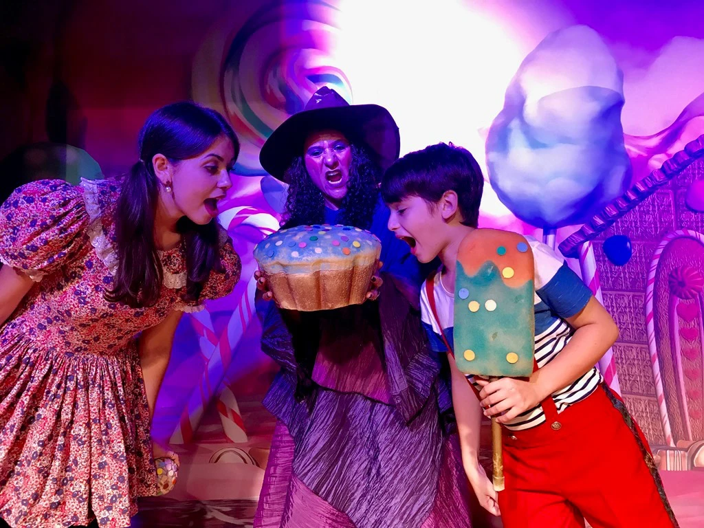 Teatro infantil recorda fábula de João e Maria no Shopping Cidade Sorocaba neste sábado
