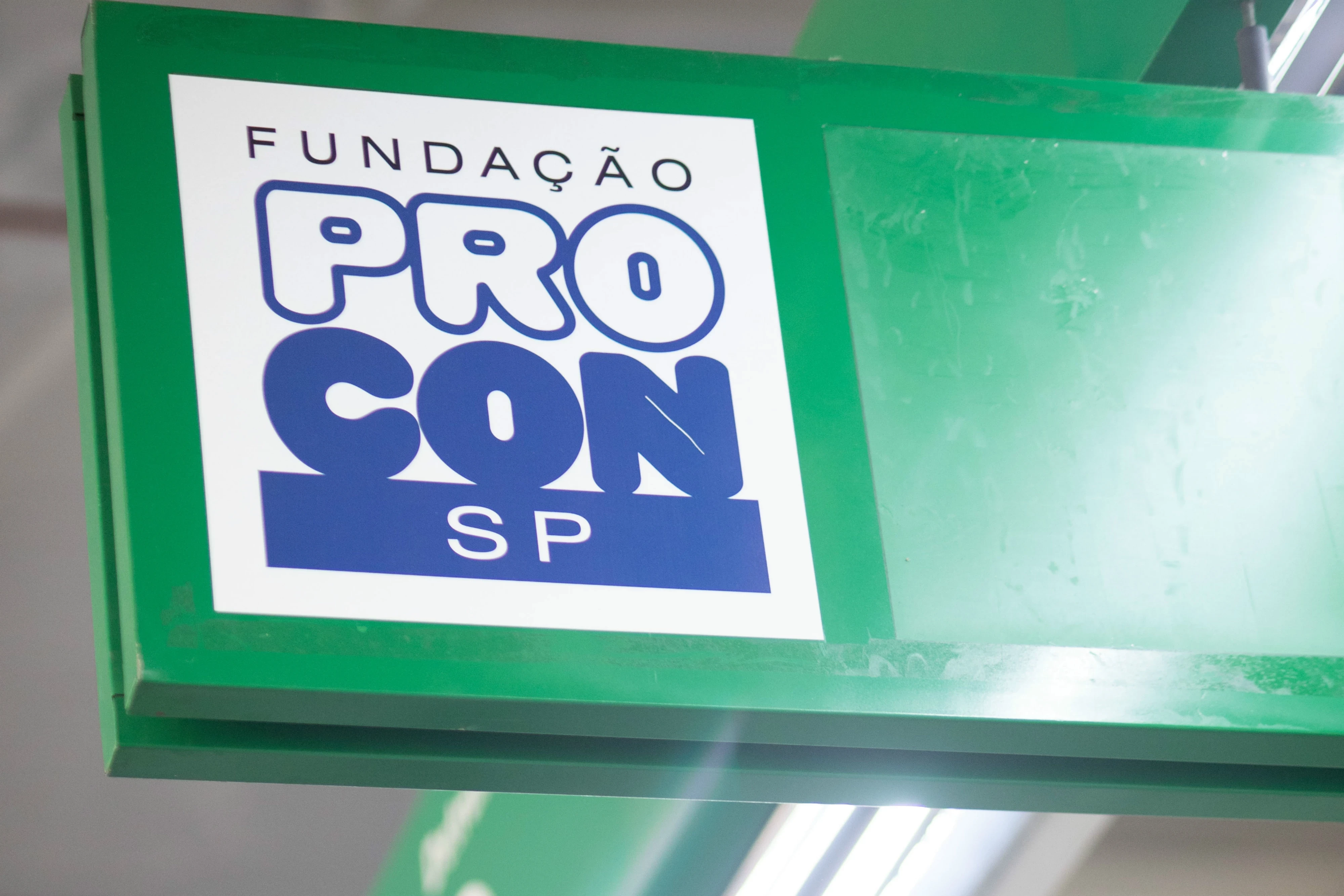 Procon-SP orienta consumidor na Semana do Brasil