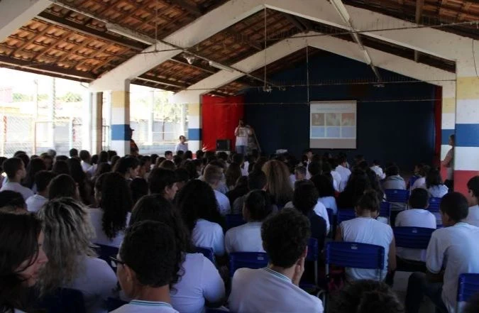 “Banca da Ciência” do IFSP visita a escola Henory