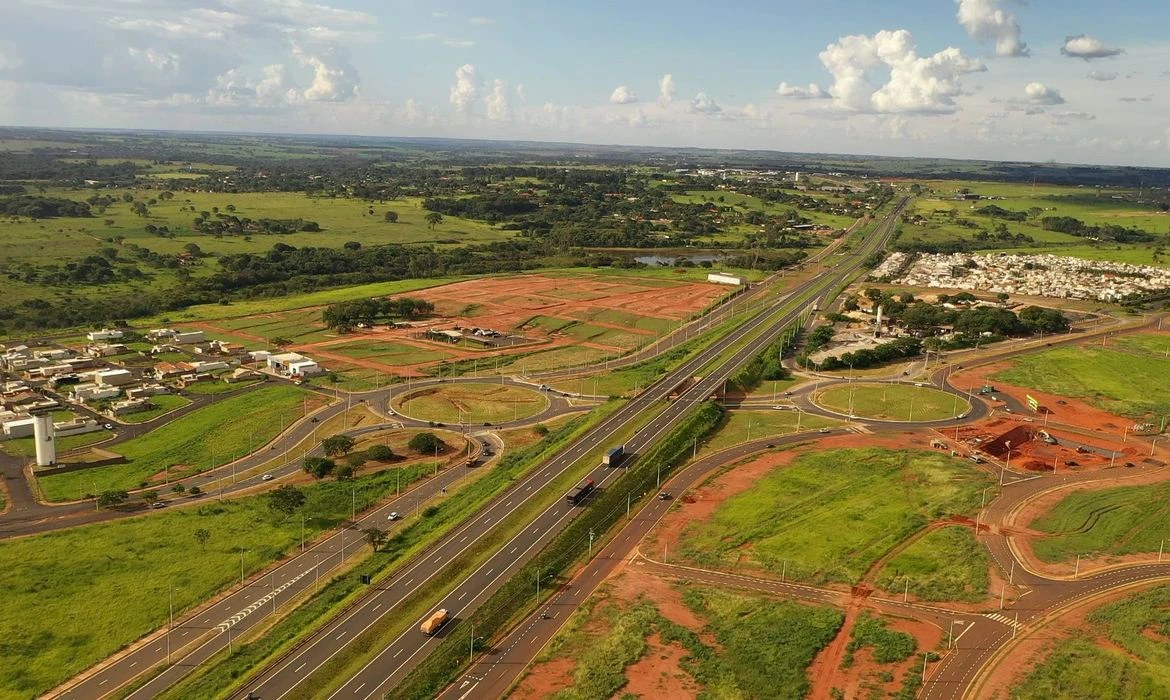 Governo federal inaugura trecho de 17 km da BR-153 em São Paulo