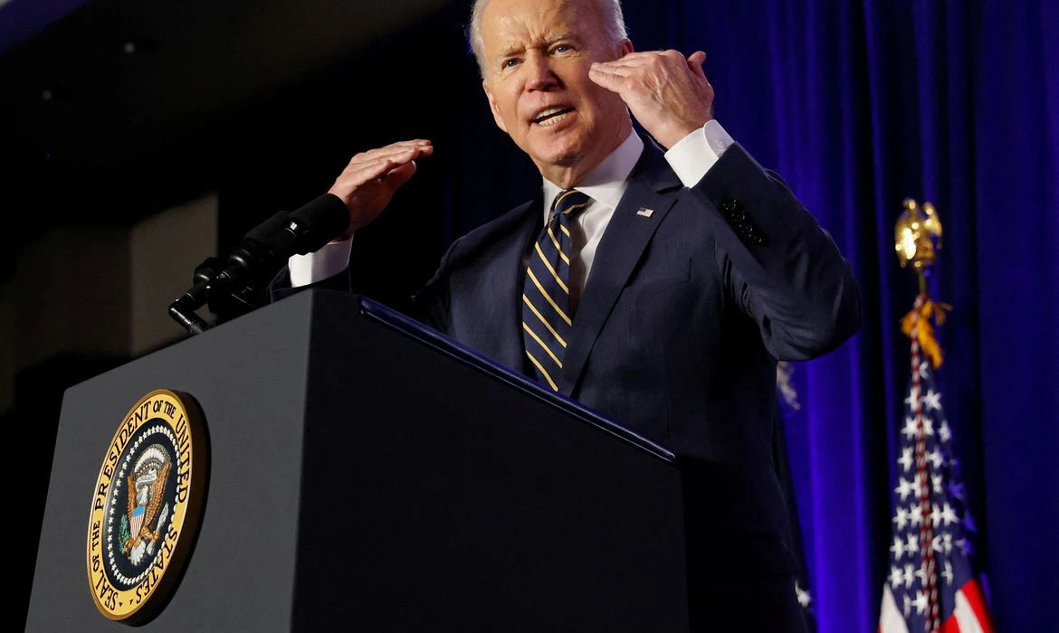 Biden anuncia novas sanções contra a Rússia