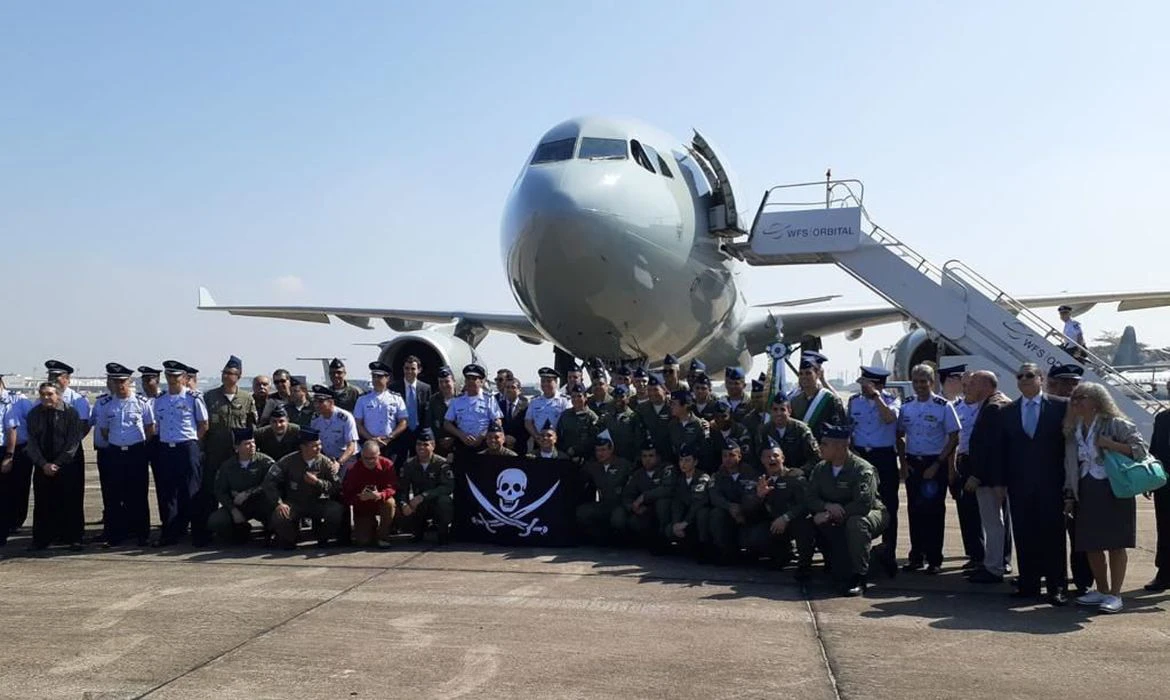 FAB ganha novo avião e retoma atividades de transporte estratégico