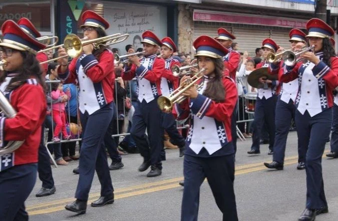Boituva realiza desfile para celebrar seus 79 anos