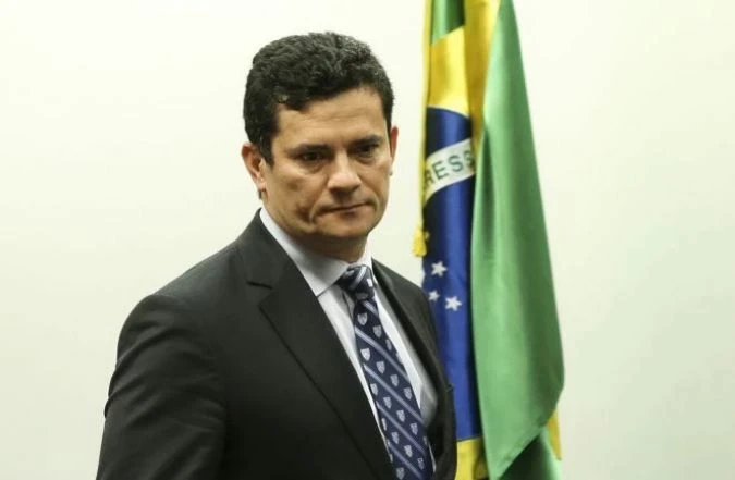 Moro aceita convite para ser ministro da Justiça no governo Bolsonaro