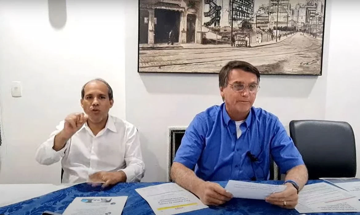 Bolsonaro faz campanha em eventos religiosos em Minas e São Paulo