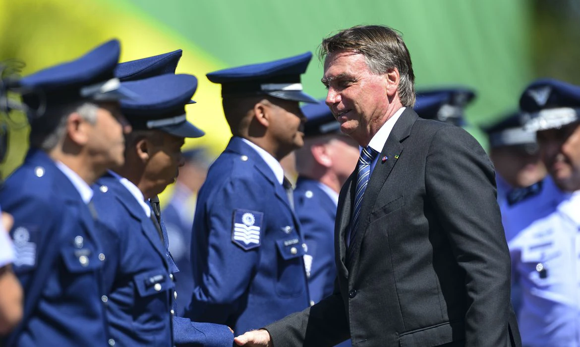 Presidente participa de solenidade de graduação de sargentos da FAB