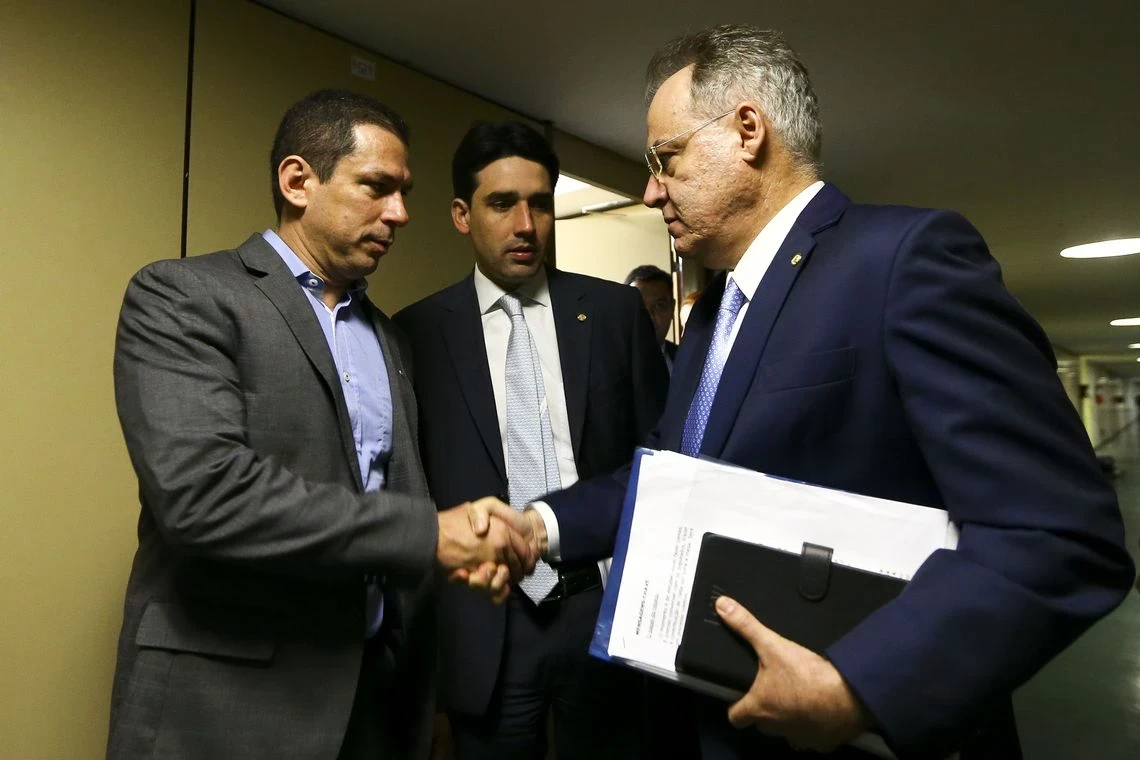 Comissão especial da reforma da Previdência reúne-se nesta terça (7)