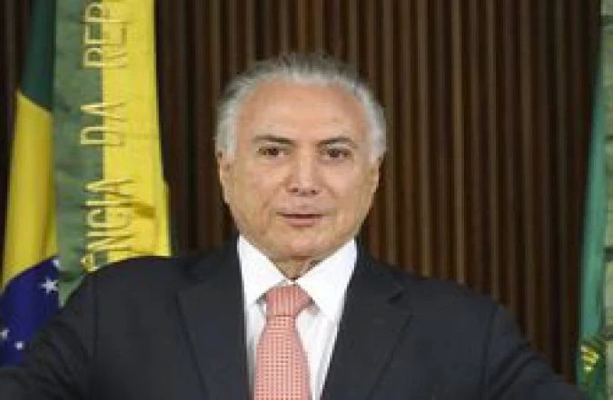 “Saio com a alma leve e a consciência do dever cumprido”, diz Temer