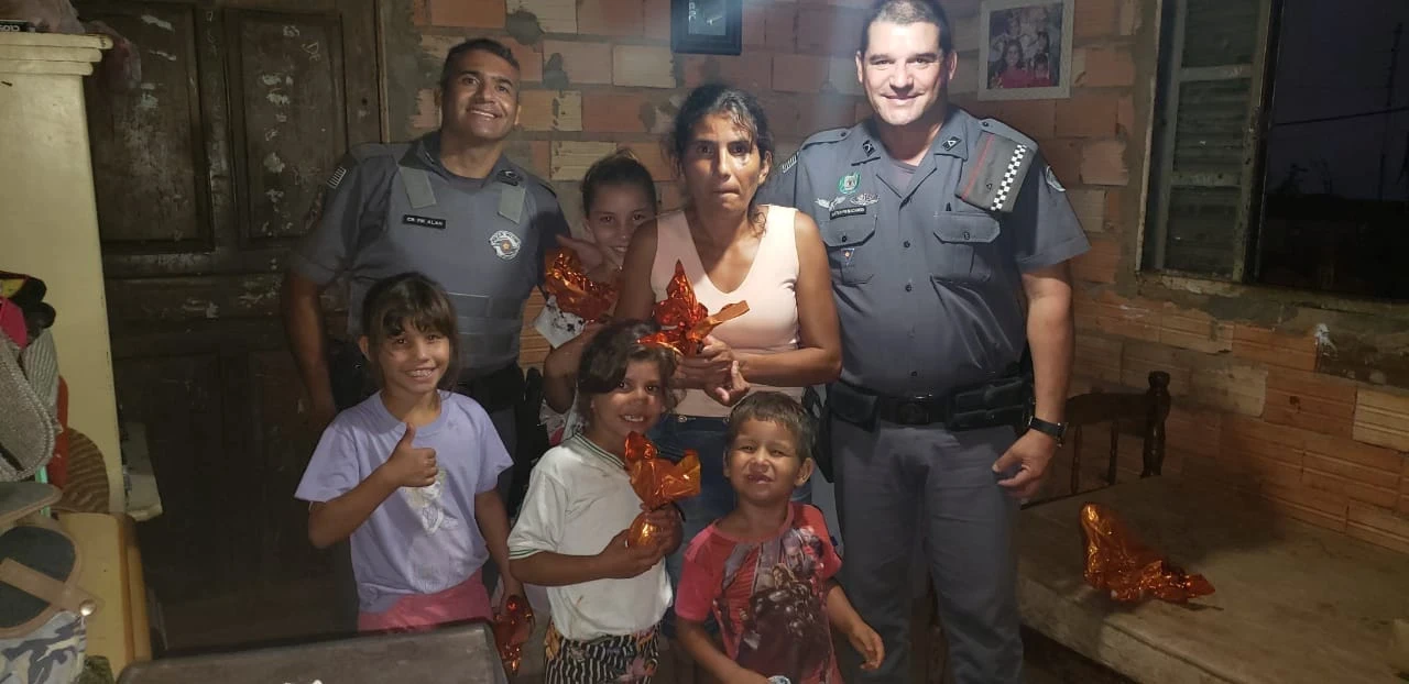 Espírito de solidariedade: PMs arrecadam ovos para fazer páscoa mais feliz para crianças carentes em Iperó
