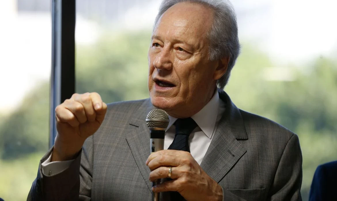 Ministro leva ao Congresso propostas que atualizam Lei do Impeachment