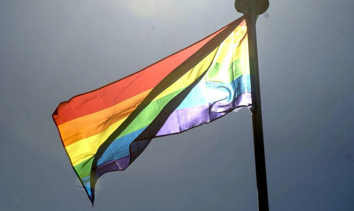 Mais da metade dos alunos trans da USP dizem sofrer preconceito