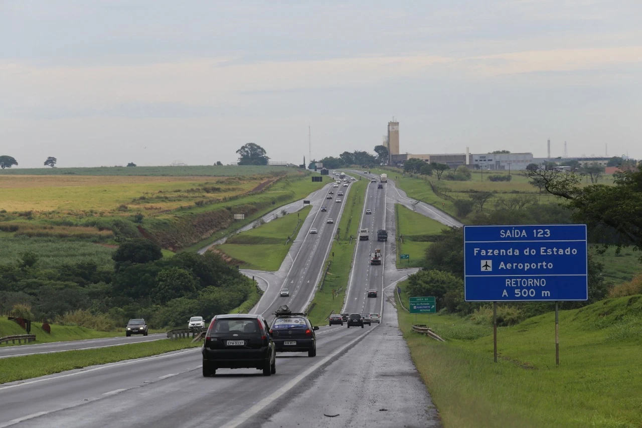Governo de SP apresenta maior concessão rodoviária do país a investidores europeus