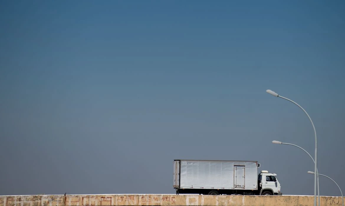 Sancionada lei de apoio à renovação da frota de caminhões e ônibus 2