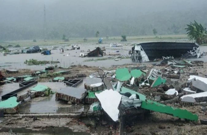 Passa de 400 número de mortos em tsunami na Indonesia