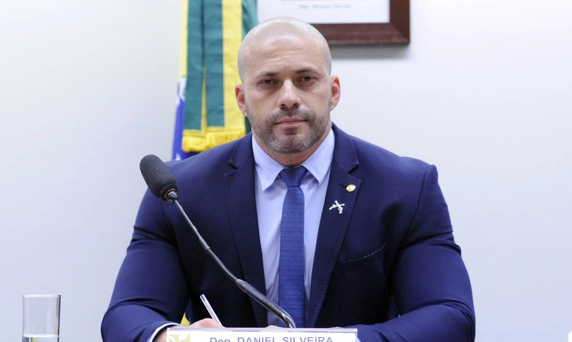 Silveira pede revogação de decisão sobre tornozeleira eletrônica
