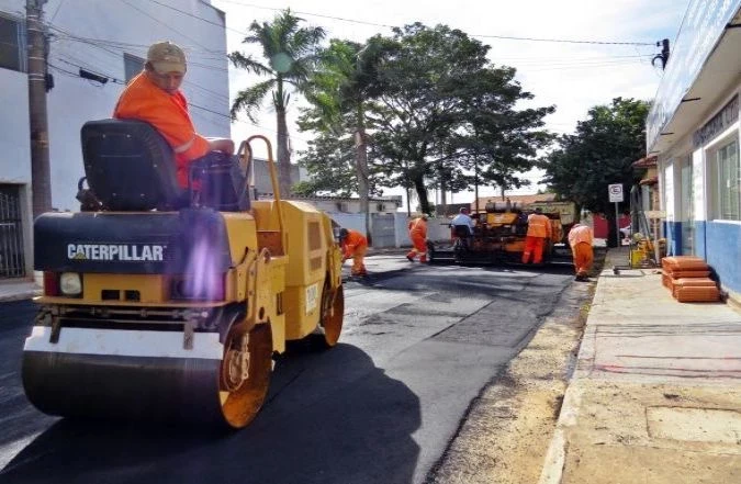 Prefeitura inicia obras em ruas da região central