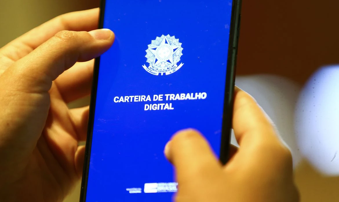 Mais de 300 mil trabalhadores ainda não sacaram o abono salarial