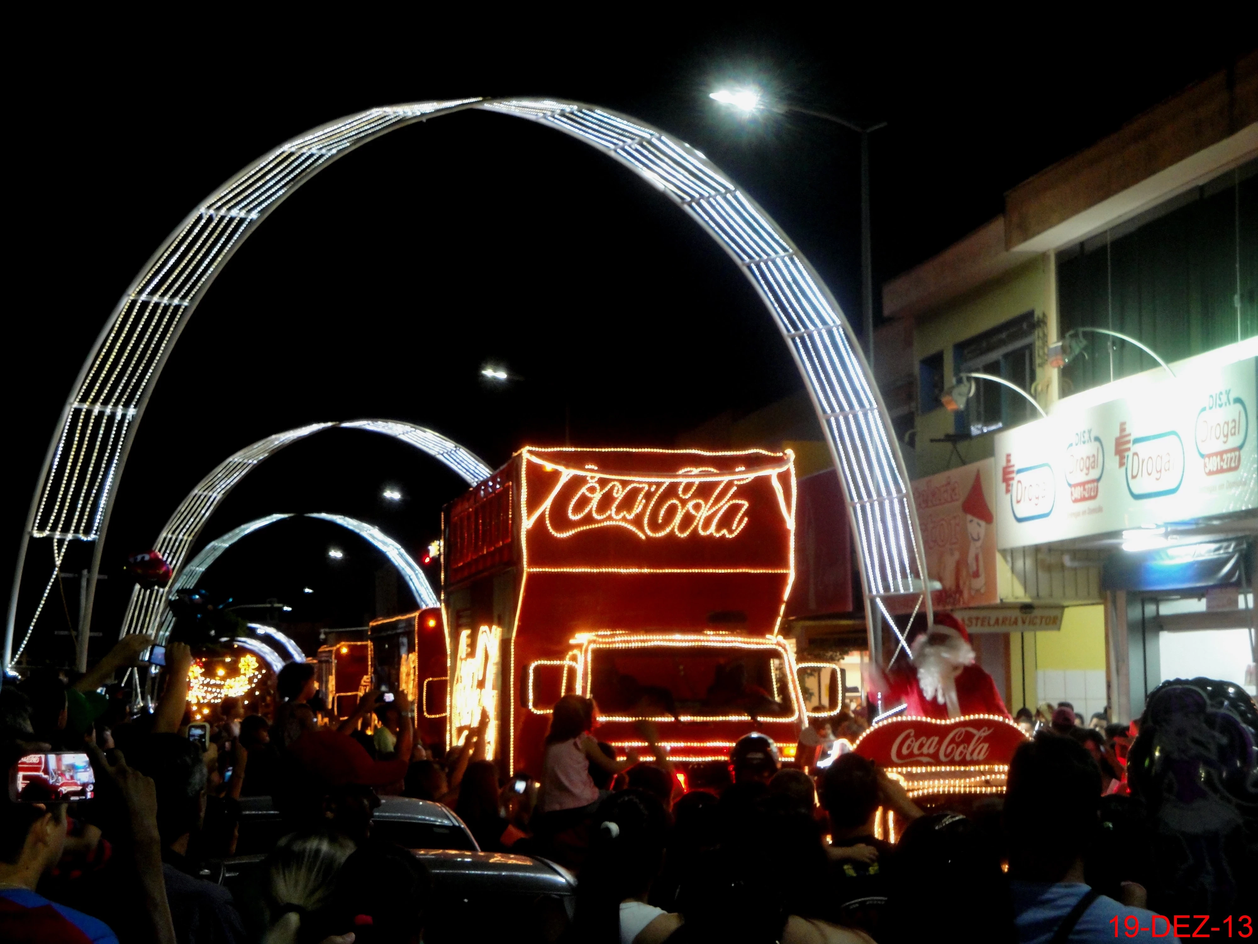 Caravana de Natal Coca-Cola passa por Iperó no dia 7 de Dezembro