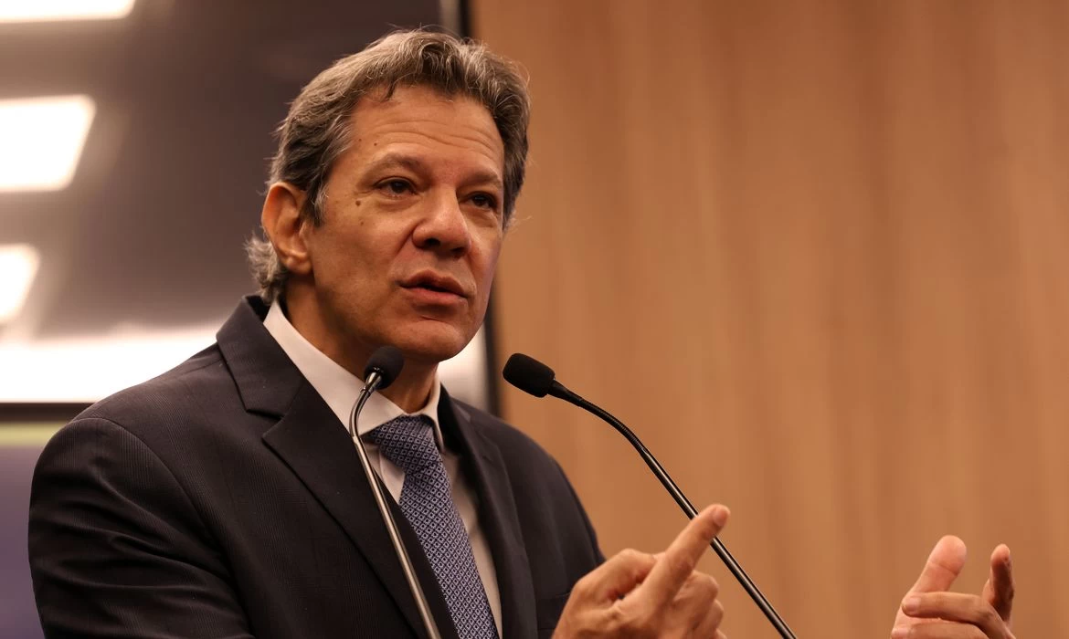 Haddad prevê queda dos juros "em breve" e 2026 "muito melhor"