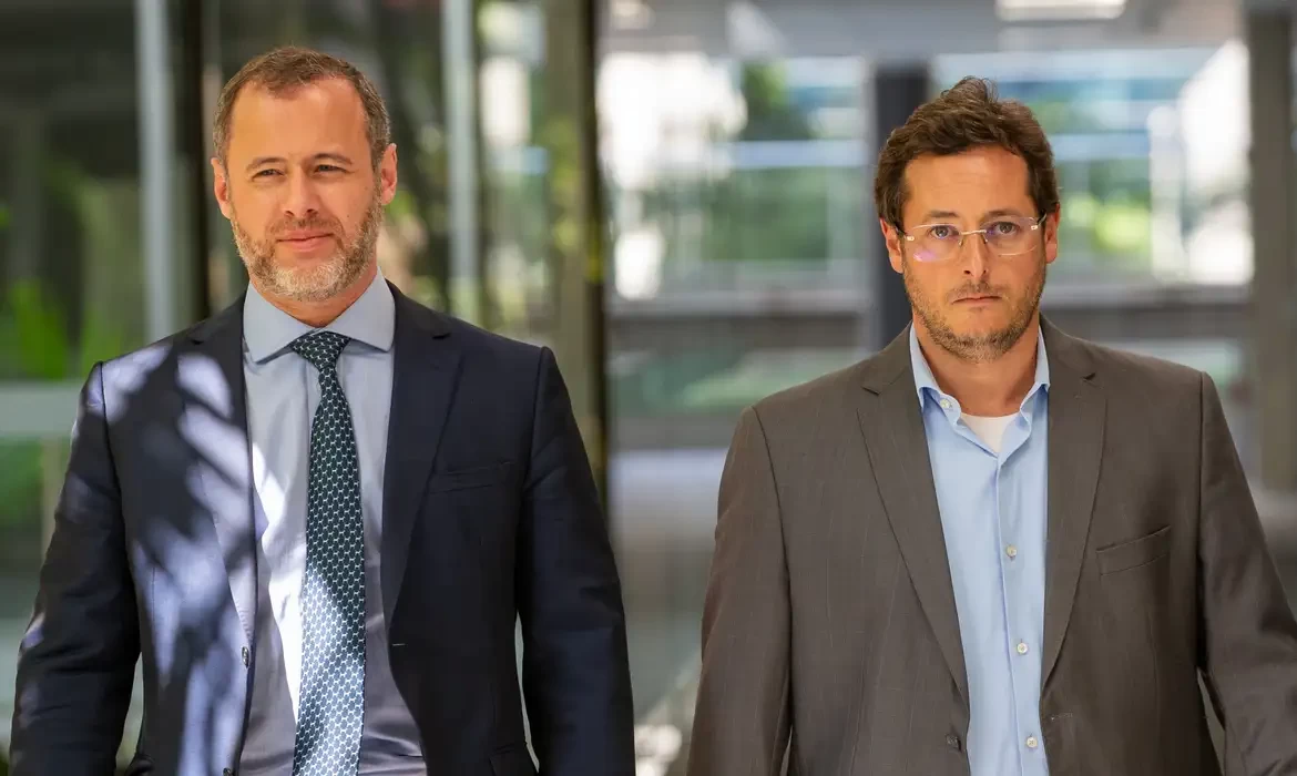 Moraes manda PF ouvir advogado e ex-assessor de Bolsonaro