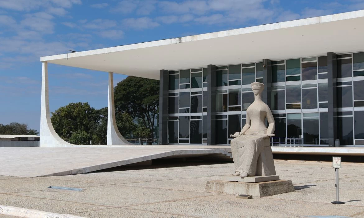STF retoma julgamento sobre alcance da Lei Maria da Penha