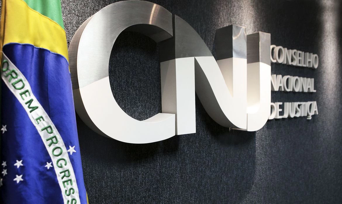 CNJ abre processo contra desembargador do TJRJ por postagens políticas