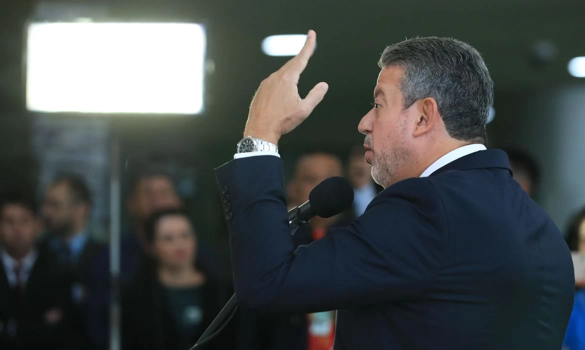 Lira diz que há "insatisfação generalizada" com governo