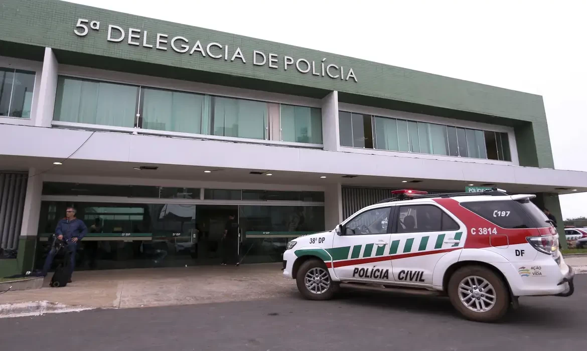 Polícia Civil do DF não indicia Bolsonaro no caso de arma apreendida