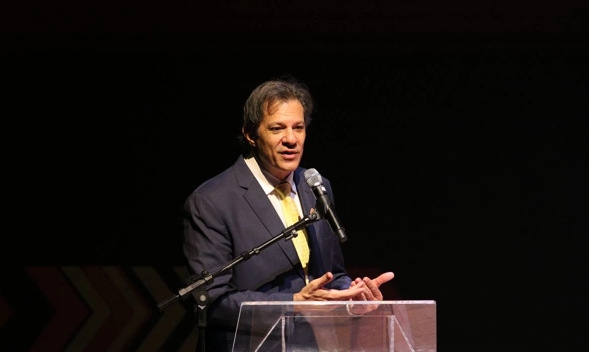 Haddad: aumento da produtividade requer mudança no sistema tributário