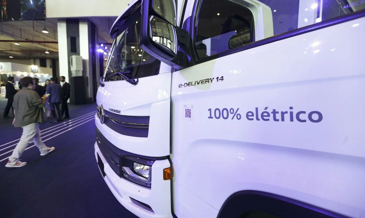 Carros elétricos são prioridade para transição energética