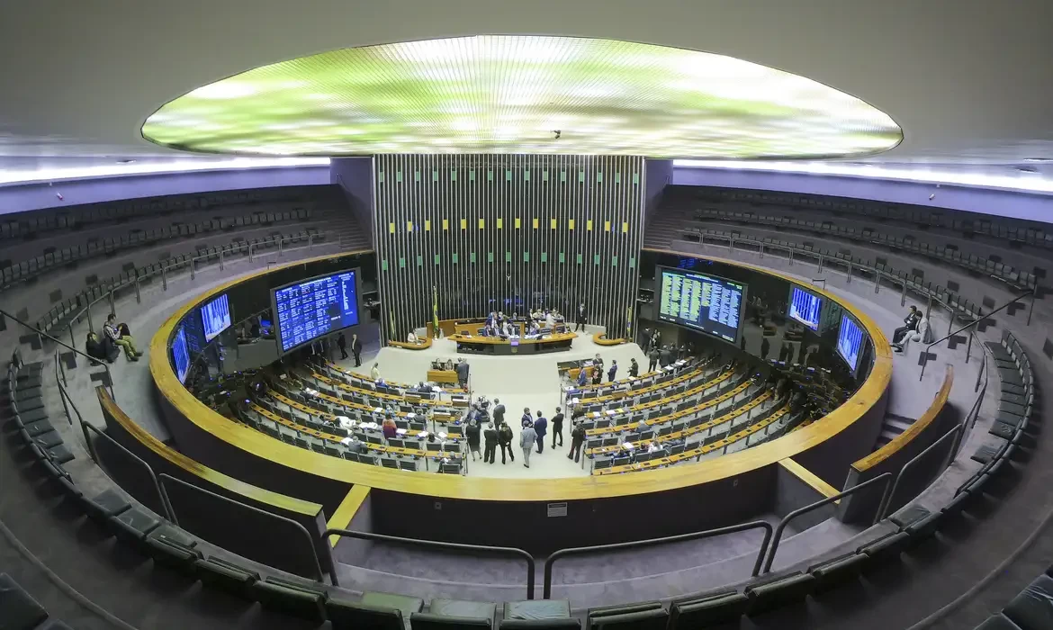 Fux defere pedido para manter número de deputados nas eleições de 2026