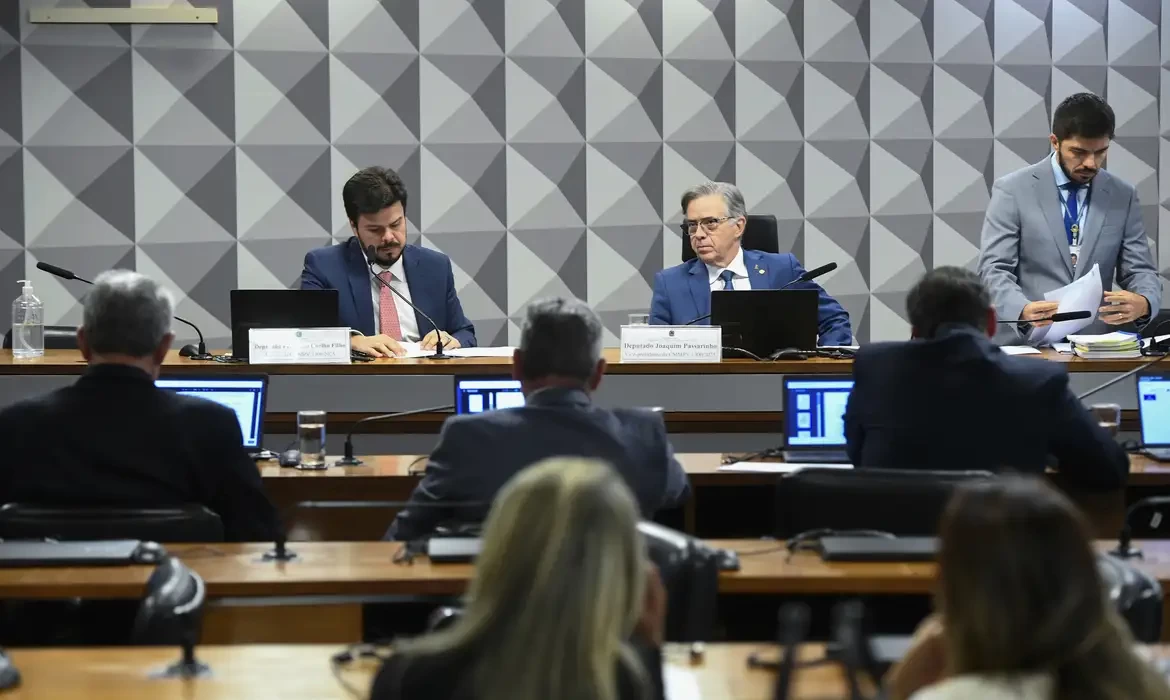 Tarifa social de energia elétrica é aprovada em comissão do Congresso